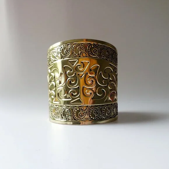 Estruscan Goddess Style Cuff Bangle Bracelet Rustic Gold tone & Black Textured - Picture 11 of 11